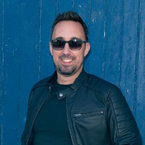 Sebastien Bugeaud - ©️ Elsa Goudenège | Batteur pour le spectacle Balavoine Ma Bataille, l'hommage autentique
